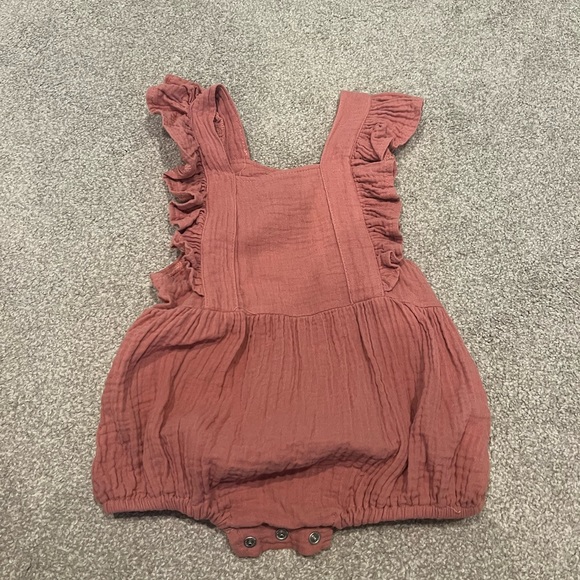 12-18m romper EUC - Picture 2 of 5